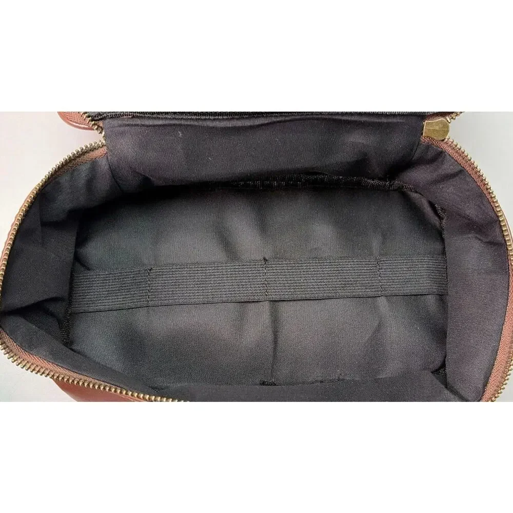 SWANKY BADGER LEATHER TOILETRY BAG